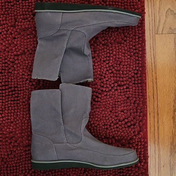 Sanuk Gray Drop Top Ankle Boots - Picture 4 of 9